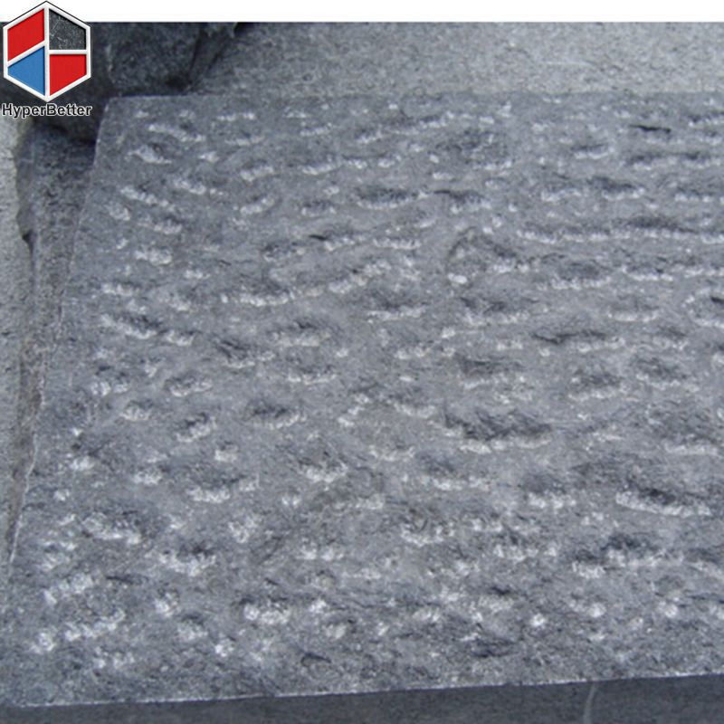 Chiseled basalt paving stone (1)